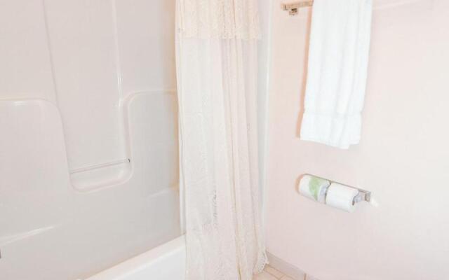 Our Guest Inn and Suites - Downtown