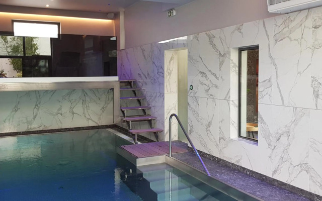 Hotel Mondo