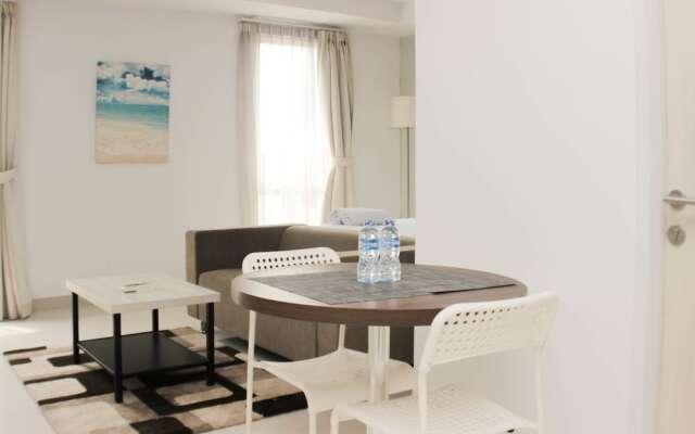 Nice And Comfy Studio Azalea Suites Apartment