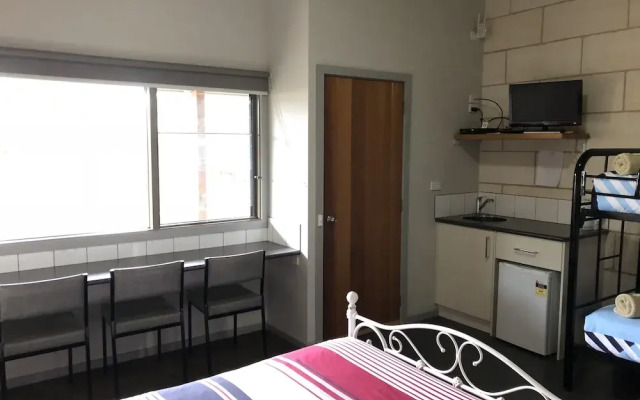 Port Campbell Guesthouse & Flash Packers
