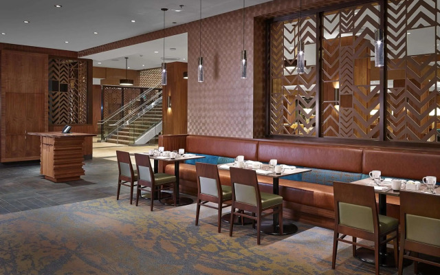 DoubleTree by Hilton Hotel & Conference Centre Regina