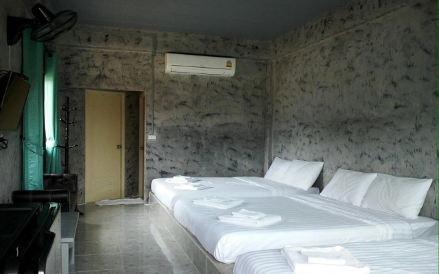Irak Resort – Guest Rooms – Khlong Wan