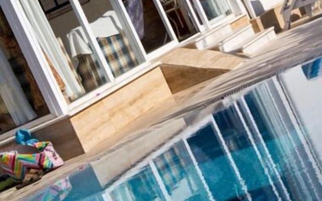 Ekin Hotel