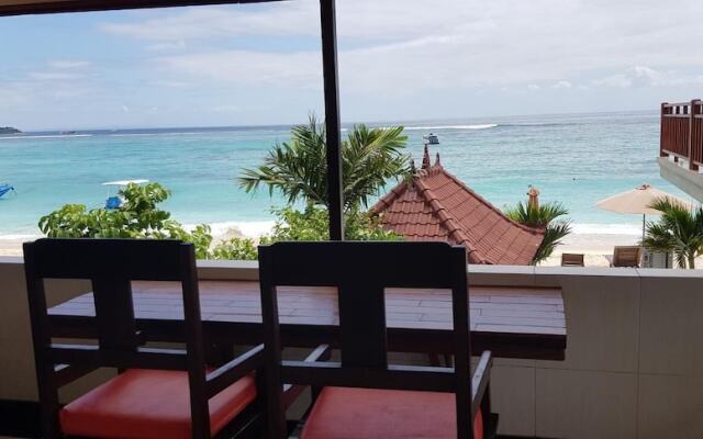 Segara Beach Inn