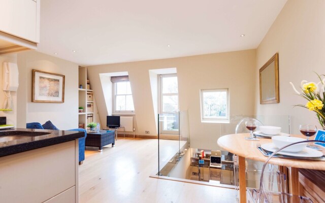 The Kempsford Gardens Nest - AG01