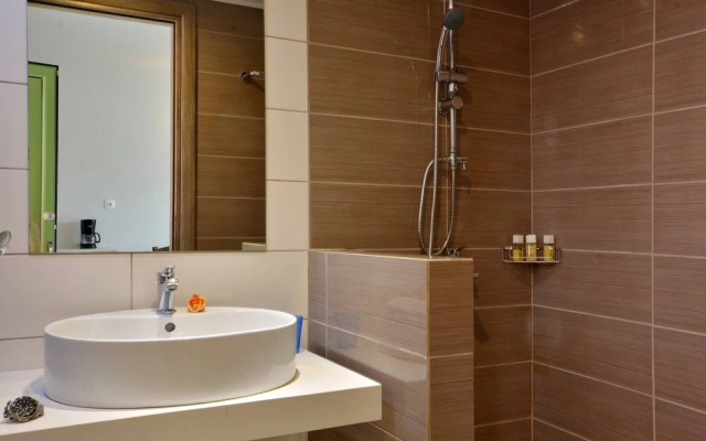 Likithos Hotel