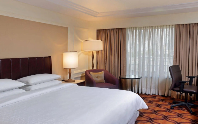 Sheraton Grand Pune Bund Garden Hotel