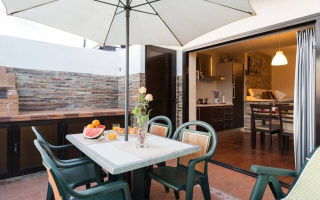 Apartment 50 Meters from the sea GC16