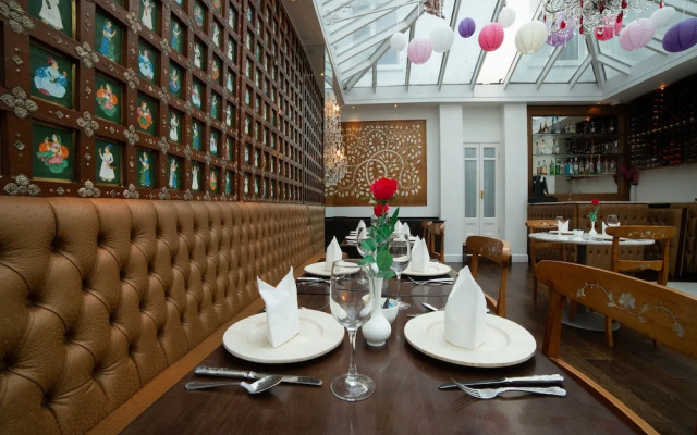 Fines Bayliwick Country House