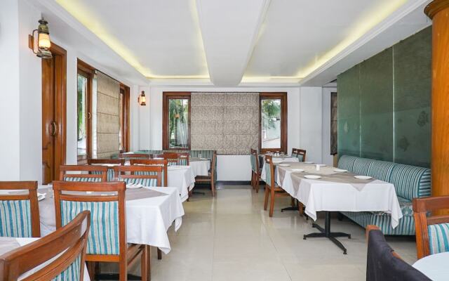 OYO 3452 Hotel Coconut Grove