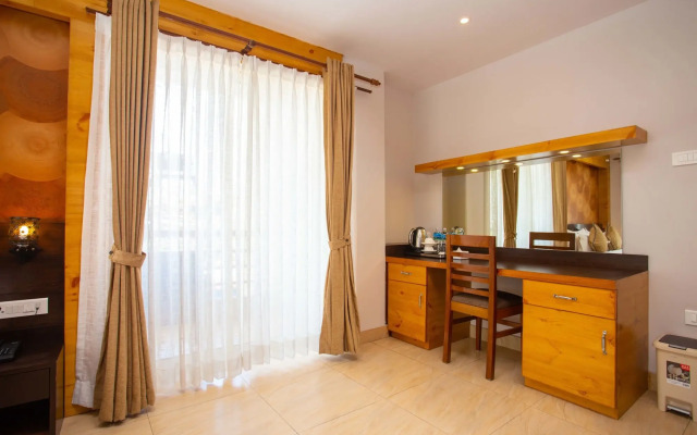 Hotel Lake Paradise