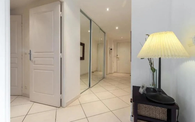 Spacious 3BR central - 6 pax - 2 mn from Croisette