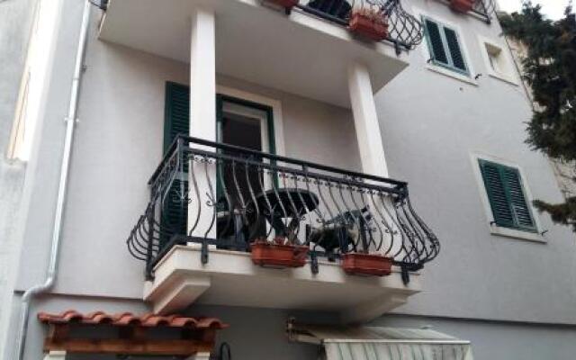 Villa Split Art