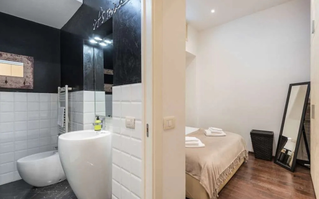 Art Gallery Apartment in Florence