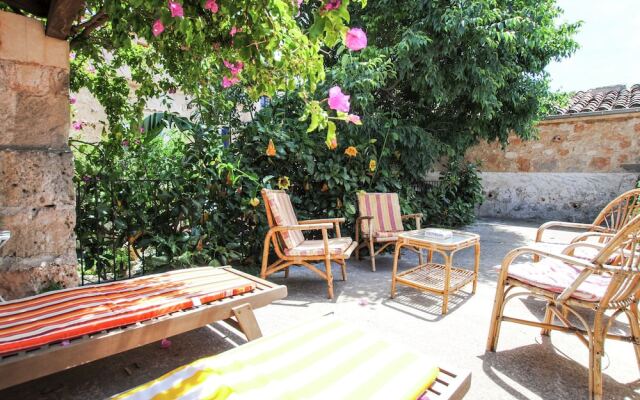 Great Romantic Village House in the Center of Felanitx and not far From the sea