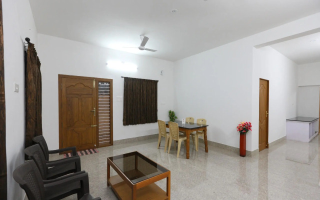 OYO 13858 Rithus Residency