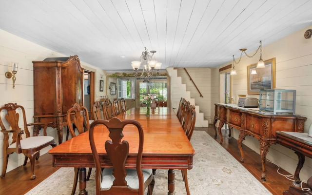 Isaiah Hall Bed & Breakfast Inn