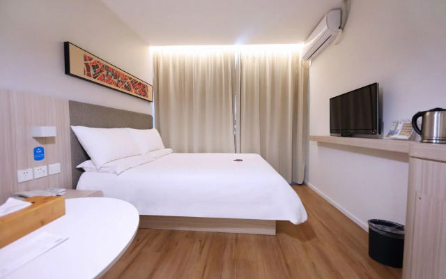Yi Ting Hotel (Shenzhen Xixiang Bus Station)