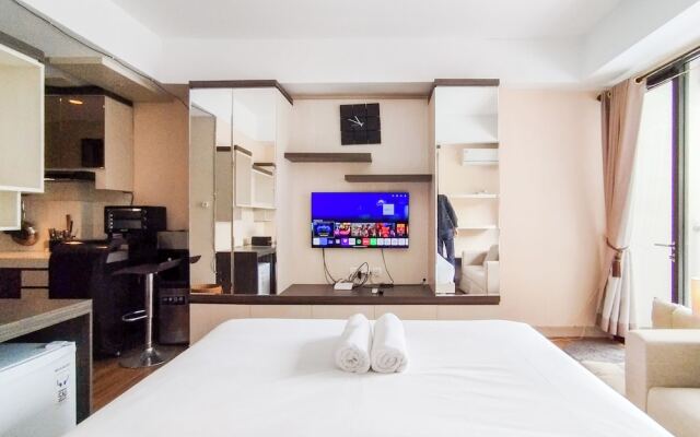 Simply And Comfy Studio Room Apartment Beverly Dago