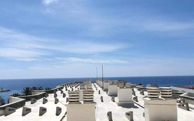 SKOL 645. Exclusive Three Bedrooms Apartment with Sea Views