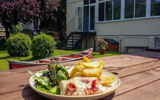 The Padarn Hotel