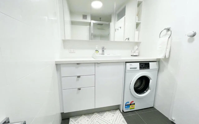 Studio 101 - First floor Fremantle studio apartment