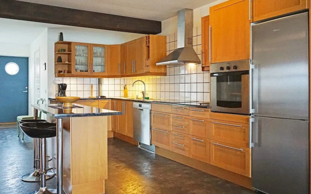 6 Person Holiday Home in Kungshamn