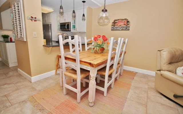 Sea Coast Gardens III 316