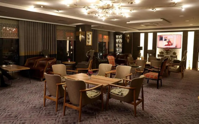 Rua World Hotel