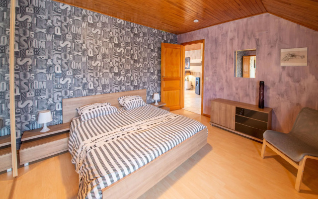 Sweet Home in Chiny With Garden