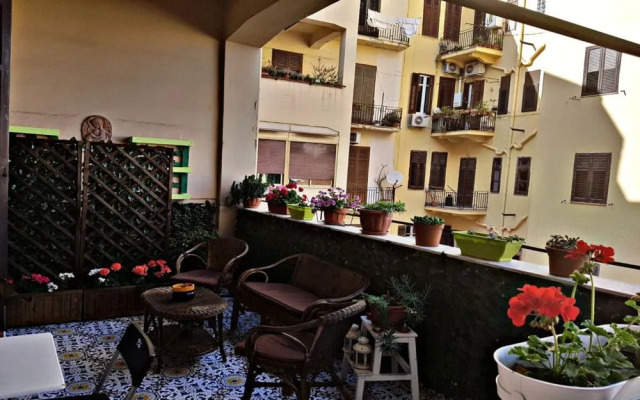 Jonathan Hostel & GuestHouse