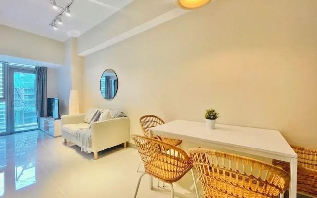 Uptown Parksuites 2