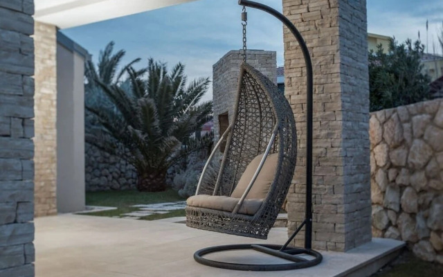 Luxury Villa White Rose with the Pool
