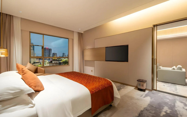 Zhangjiagang Guomao Hotel