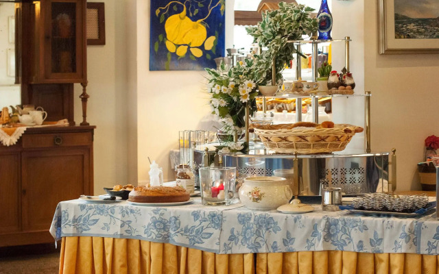 Lake Front Hotel Brenzone