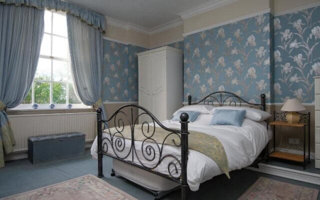 North Laurels Guesthouse