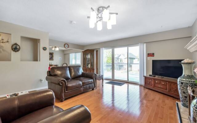 Orchid House near Vancouver YVR Airport