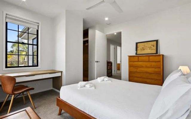 Spacious 3-bed Clayfield House With Patio and BBQ