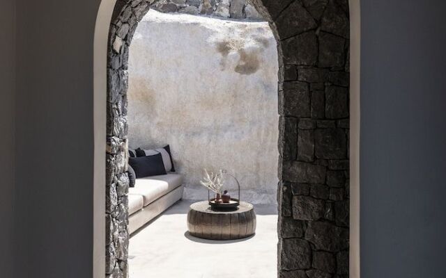 Nimbus Santorini