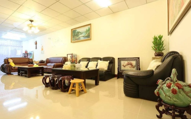 Romantic Tongshen B&B