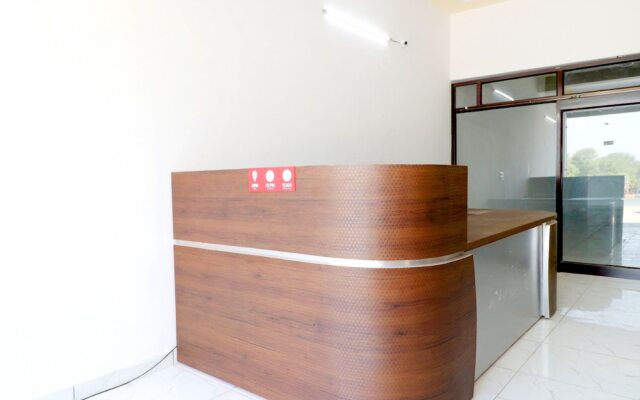 Hotel New Bury by OYO Rooms