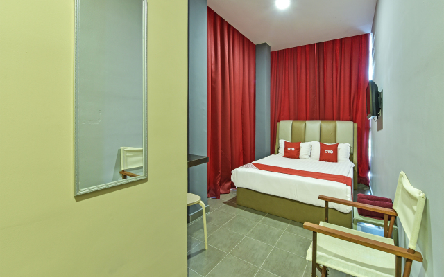 SUPER OYO 90701 Venomi Hotel
