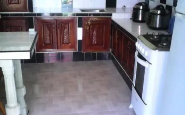 Leidys and Friends Rooms