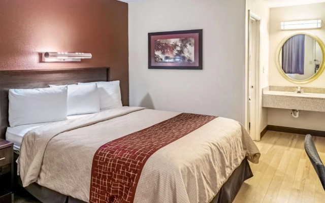 Red Roof Inn Columbus - Taylorsville/ Edinburgh