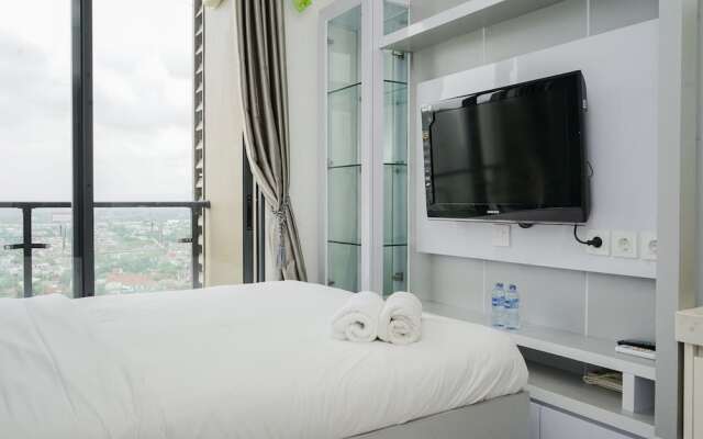 Homey And Warm Studio At Sky House Bsd Apartment