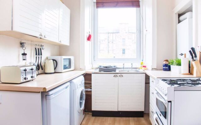 1 Bedroom Flat Near Haymarket