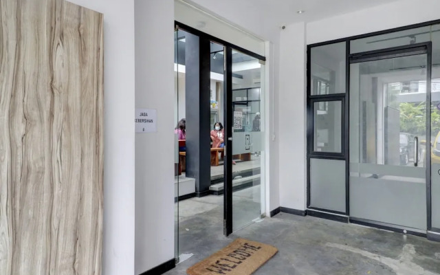 OYO 94728 Isleep Ciwalk