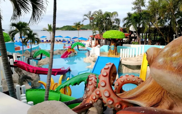 Azul Ixtapa Beach Resort and Convention Center - All Inclusive