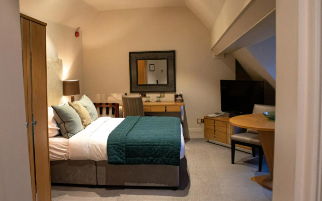 Alexander House And Utopia Spa