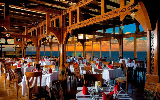 Serenity Alpha Beach